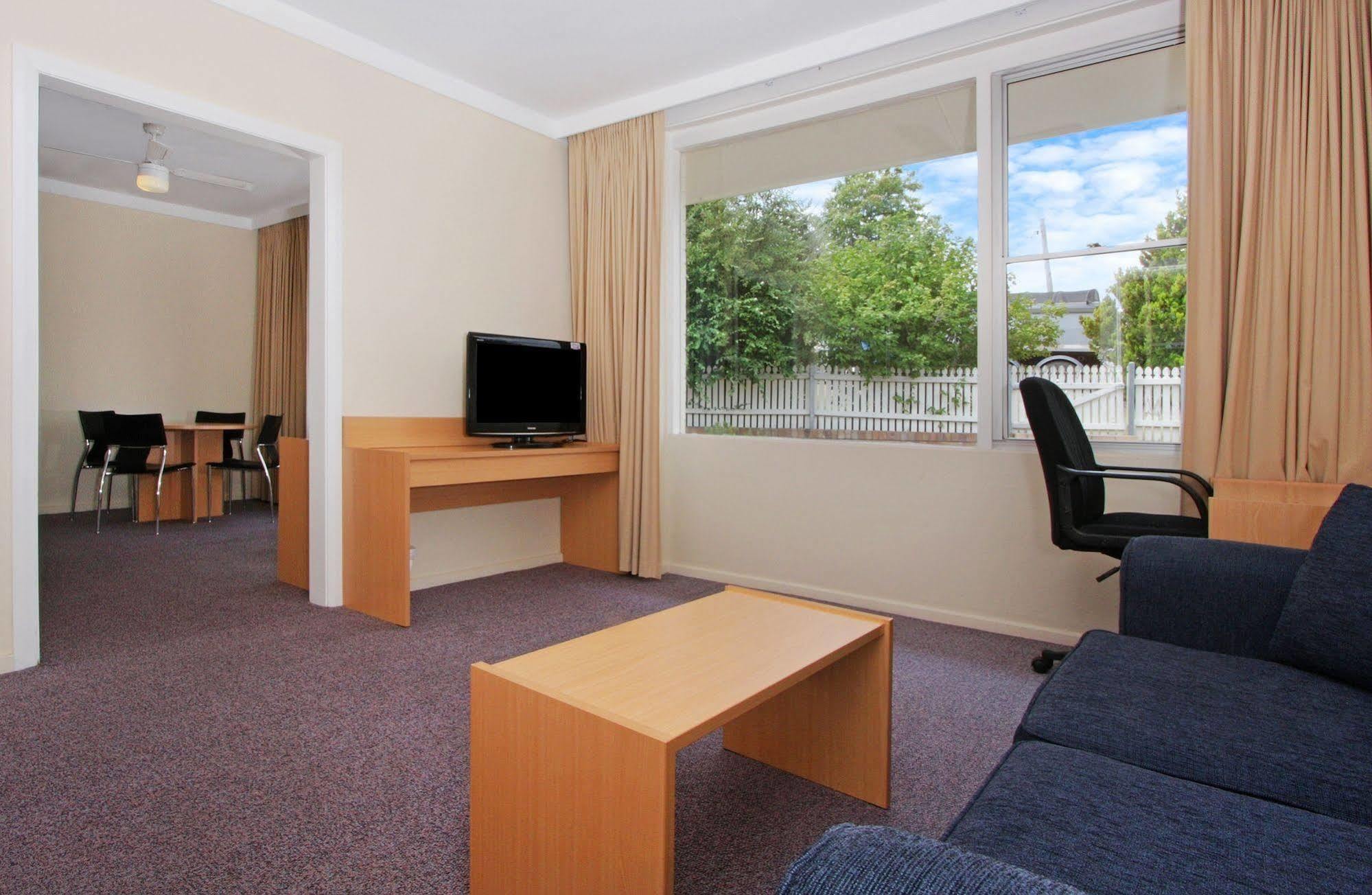 Redhill Cooma Motor Inn מראה חיצוני תמונה