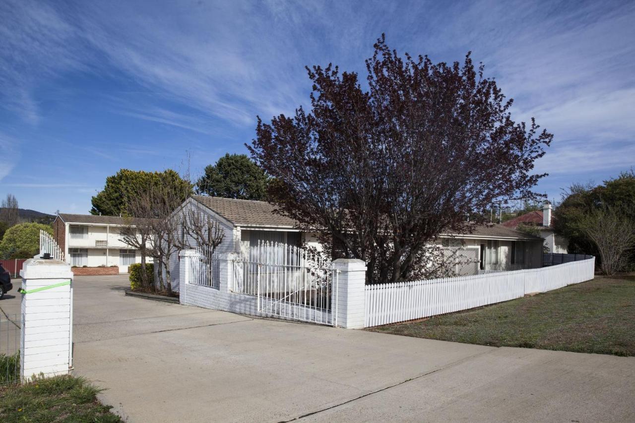 Redhill Cooma Motor Inn מראה חיצוני תמונה